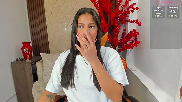 Snapshot of Atiena_ chatting on 07-11-26, 07:47 Atiena online show from 07-11-26, 07:47