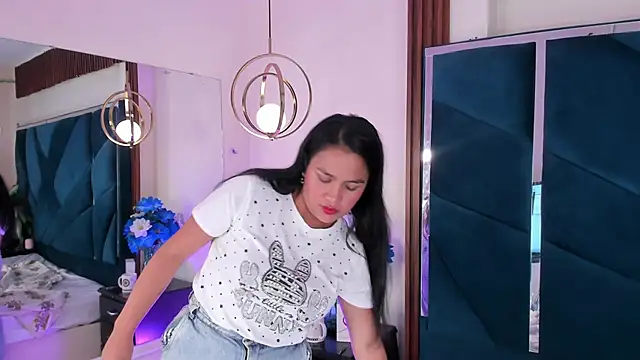 AprilMiiller online show from 04-30-26, 08:57