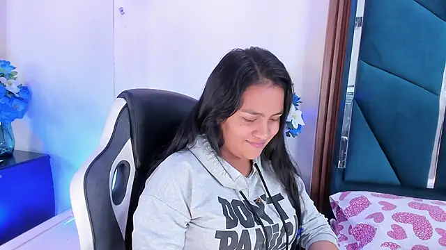 AprilMiiller online show from 05-23-26, 12:48