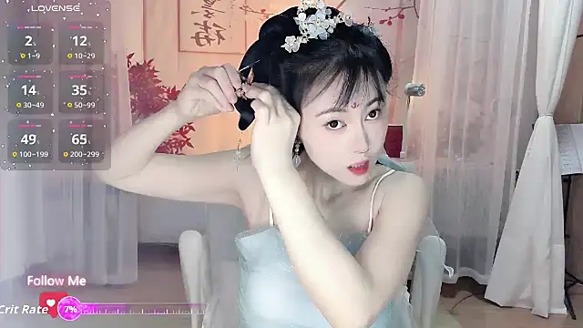 Snapshot of noomi-1111 chatting on 06-13-26, 01:03 noomi-1111 online show from 06-13-26, 01:03