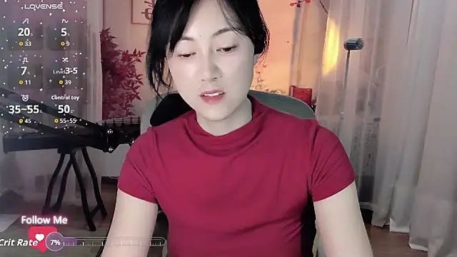 Snapshot of noomi-1111 chatting on 05-11-26, 02:18 noomi-1111 online show from 05-11-26, 02:18