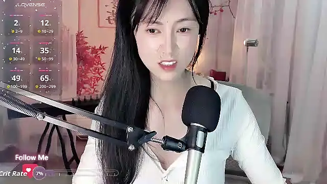 Snapshot of noomi-1111 chatting on 05-10-26, 02:08 noomi-1111 online show from 05-10-26, 02:08
