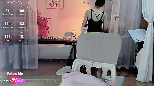 Snapshot of noomi-1111 chatting on 06-25-26, 05:12 noomi-1111 online show from 06-25-26, 05:12