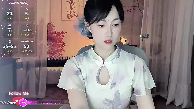 Snapshot of noomi-1111 chatting on 06-26-26, 05:35 noomi-1111 online show from 06-26-26, 05:35