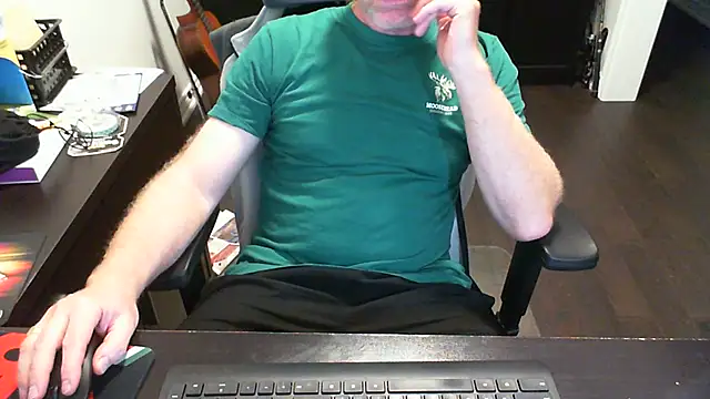 Snapshot of Shalun2000 chatting on 06-23-26, 03:15 Shalun2000 online show from 06-23-26, 03:15