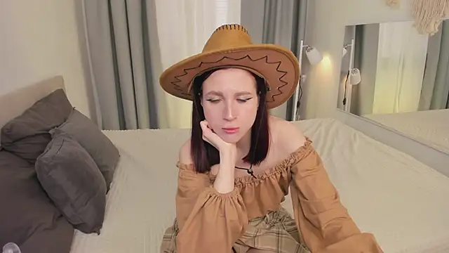Snapshot of Sonya_Miler chatting on 05-28-26, 05:15 Sonya Miler online show from 05-28-26, 05:15