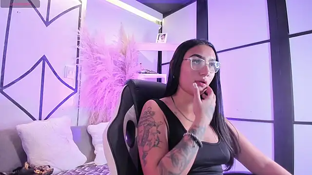 KendallMeyers online show from 04-12-26, 04:49