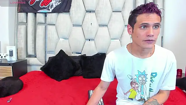 Snapshot of karlaandmatt chatting on 06-28-26, 01:45 karlaandmatt online show from 06-28-26, 01:45