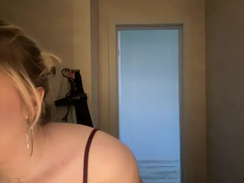 Snapshot of kirtova_ chatting on 06-07-26, 12:43 kirtova online show from 06-07-26, 12:43