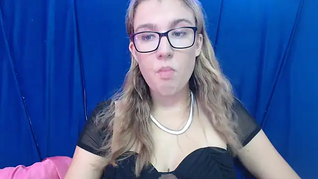 Yennyloves online show from 06-19-26, 11:27