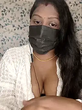 Romantic Woman online show from 04-19-26, 05:25