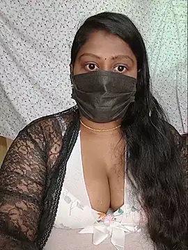 Romantic Woman online show from 05-20-26, 10:56