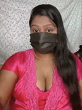 Romantic Woman online show from 05-19-26, 10:55