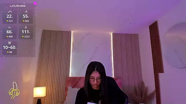 clairemillerx online show from 04-21-26, 01:42