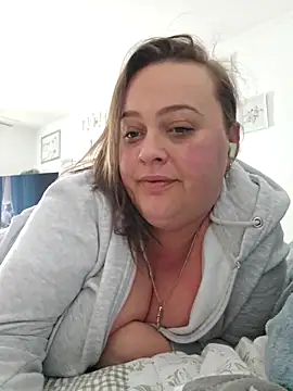 Snapshot of nika-W chatting on 05-19-26, 06:20 nika-W online show from 05-19-26, 06:20