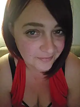 Snapshot of nika-W chatting on 06-11-26, 08:17 nika-W online show from 06-11-26, 08:17
