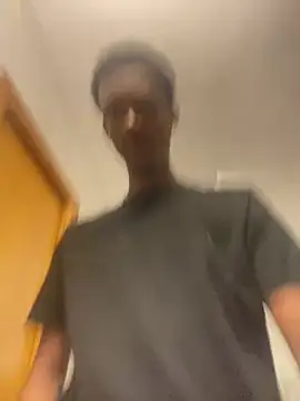 Snapshot of Bendito27 chatting on 04-13-26, 11:25 Bendito27 online show from 04-13-26, 11:25