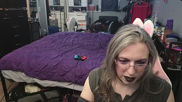 PolyCircus online show from 04-10-26, 03:57