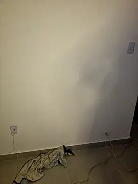 Daniellesafada online show from 04-15-26, 07:47