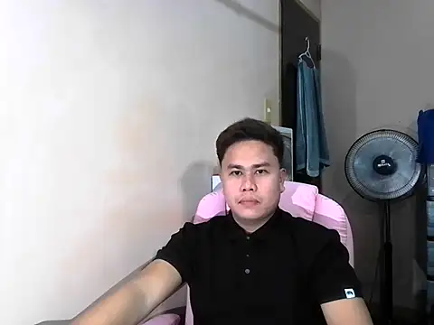 Snapshot of tipsy_butter chatting on 07-23-26, 10:01 tipsy butter online show from 07-23-26, 10:01