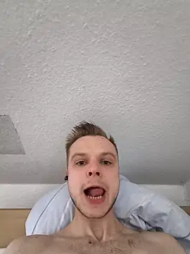 Snapshot of CuteDenno chatting on 04-07-26, 02:41 CuteDenno online show from 04-07-26, 02:41