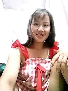 Snapshot of Yo-must chatting on 04-28-26, 08:24 Yo-must online show from 04-28-26, 08:24