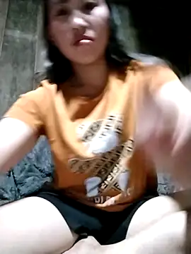 Snapshot of Yo-must chatting on 04-07-26, 09:16 Yo-must online show from 04-07-26, 09:16