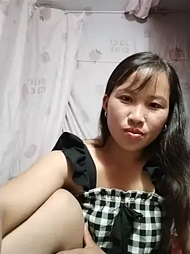Snapshot of Yo-must chatting on 05-24-26, 06:02 Yo-must online show from 05-24-26, 06:02