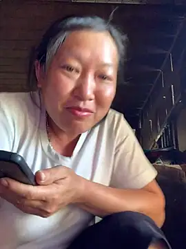 candy-beo online show from 04-12-26, 07:55