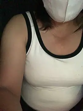 Snapshot of candy-beo chatting on 06-19-26, 04:57 candy-beo online show from 06-19-26, 04:57