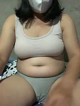 Snapshot of candy-beo chatting on 06-10-26, 01:07 candy-beo online show from 06-10-26, 01:07