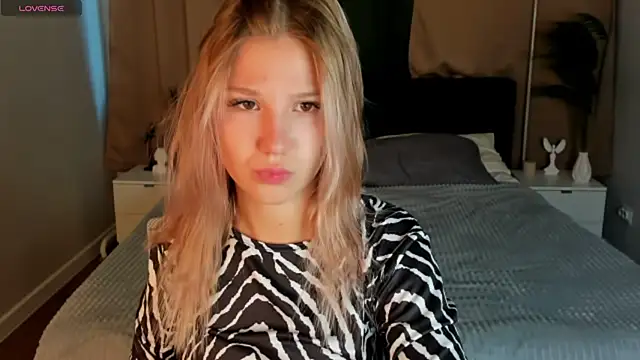 Angelina Becker online show from 05-28-26, 01:02
