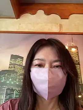Snapshot of lemonade_madame chatting on 04-20-26, 04:59 lemonade madame online show from 04-20-26, 04:59