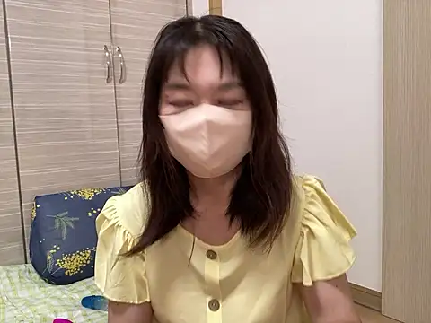 Snapshot of lemonade_madame chatting on 07-25-26, 02:01 lemonade madame online show from 07-25-26, 02:01