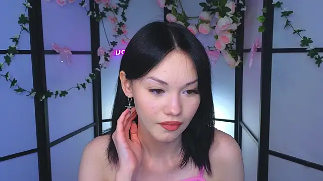 LilySparkls online show from 05-12-26, 02:45