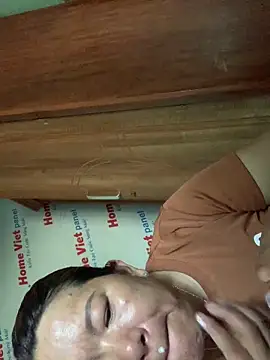 Snapshot of __Evelyn__ chatting on 05-07-26, 01:21 Evelyn online show from 05-07-26, 01:21