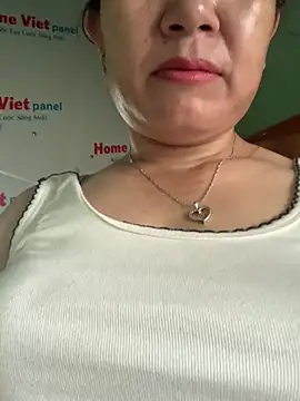 Snapshot of __Evelyn__ chatting on 04-06-26, 03:13 Evelyn online show from 04-06-26, 03:13