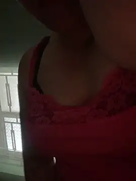 Snapshot of __Evelyn__ chatting on 05-24-26, 11:21 Evelyn online show from 05-24-26, 11:21