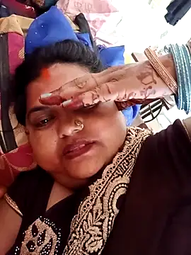 Snapshot of Desi_hot_bhabhi01 chatting on 05-14-26, 08:33 Desi hot bhabhi01 online show from 05-14-26, 08:33