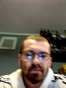 jozsi1995 online show from 04-04-26, 02:23