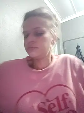 Snapshot of Skymadison6 chatting on 04-29-26, 12:20 Skymadison6 online show from 04-29-26, 12:20