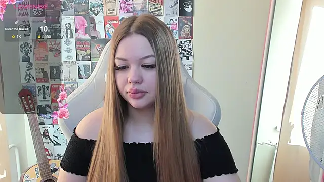 Snapshot of AmeliePeach chatting on 05-09-26, 01:31 AmeliePeach online show from 05-09-26, 01:31