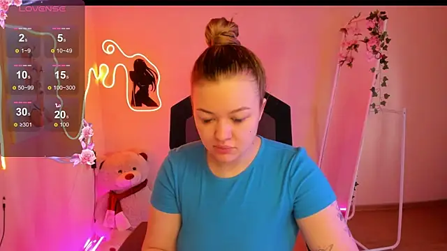 Snapshot of AmeliePeach chatting on 04-08-26, 02:57 AmeliePeach online show from 04-08-26, 02:57