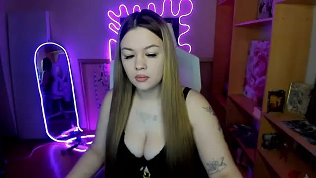 Snapshot of AmeliePeach chatting on 04-12-26, 01:09 AmeliePeach online show from 04-12-26, 01:09