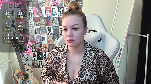 Snapshot of AmeliePeach chatting on 05-01-26, 01:43 AmeliePeach online show from 05-01-26, 01:43