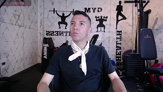 Snapshot of Dylan_ross_ chatting on 04-06-26, 11:33 Dylan ross online show from 04-06-26, 11:33