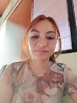 Snapshot of Leticia_Hinkley_ chatting on 05-15-26, 02:48 Leticia Hinkley online show from 05-15-26, 02:48