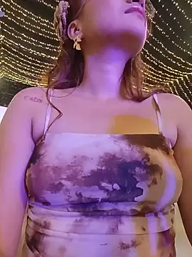 Snapshot of Leticia_Hinkley_ chatting on 05-17-26, 01:38 Leticia Hinkley online show from 05-17-26, 01:38