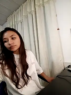 Snapshot of Leticia_Hinkley_ chatting on 04-09-26, 10:10 Leticia Hinkley online show from 04-09-26, 10:10