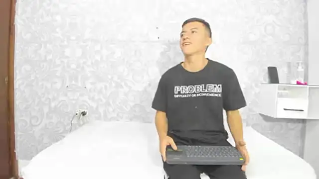 DilanAndKing online show from 04-09-26, 01:28